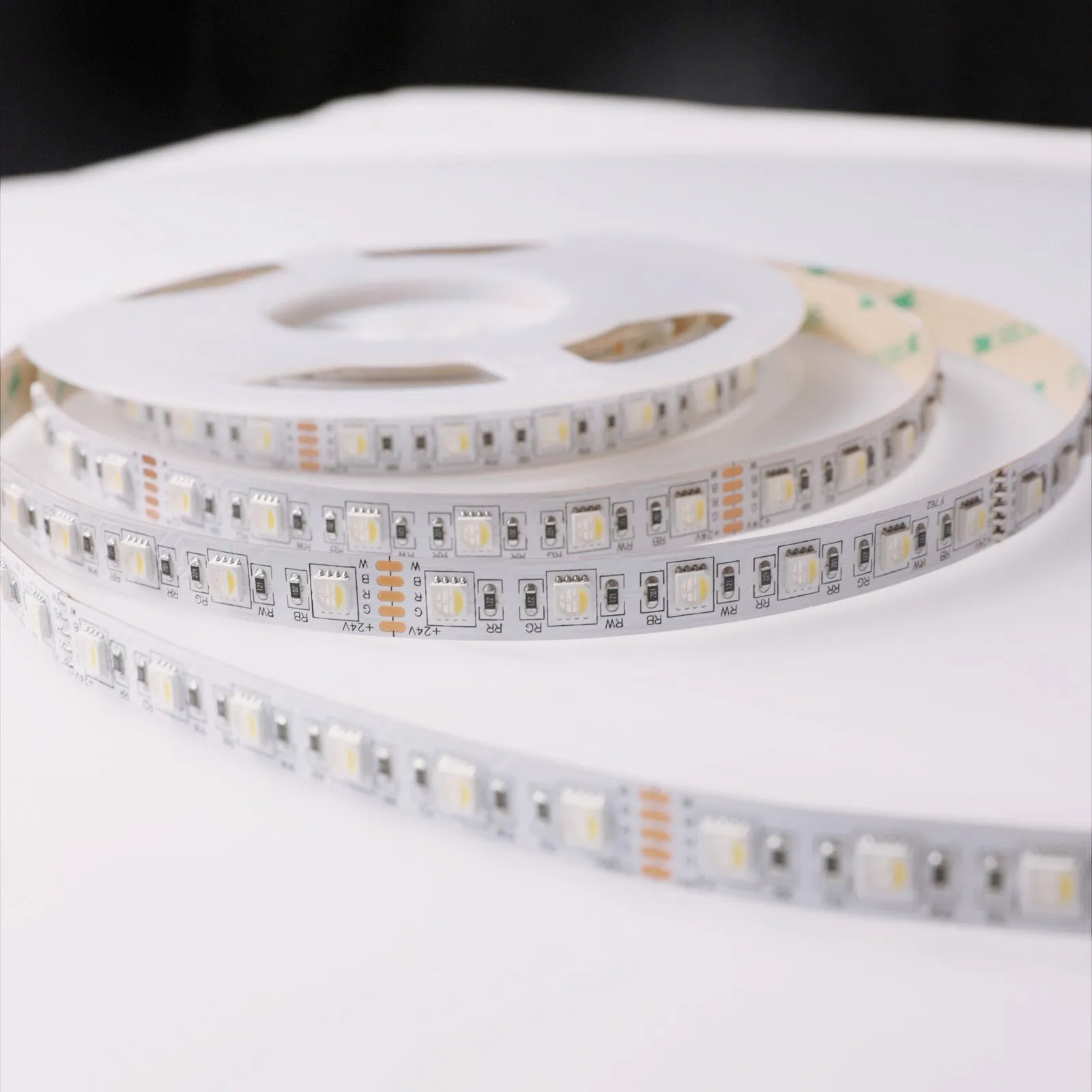 CRI-MAX CRI 95  4-in-1 RGBW LED Flexible Strip 3200K - 60 LEDs/m- 5m/Reel