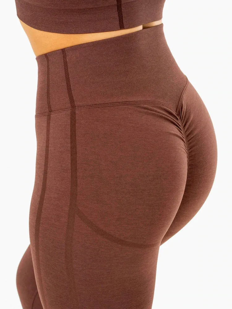 ENHANCE SCRUNCH BUM SEAMLESS LEGGINGS CHOCOLATE