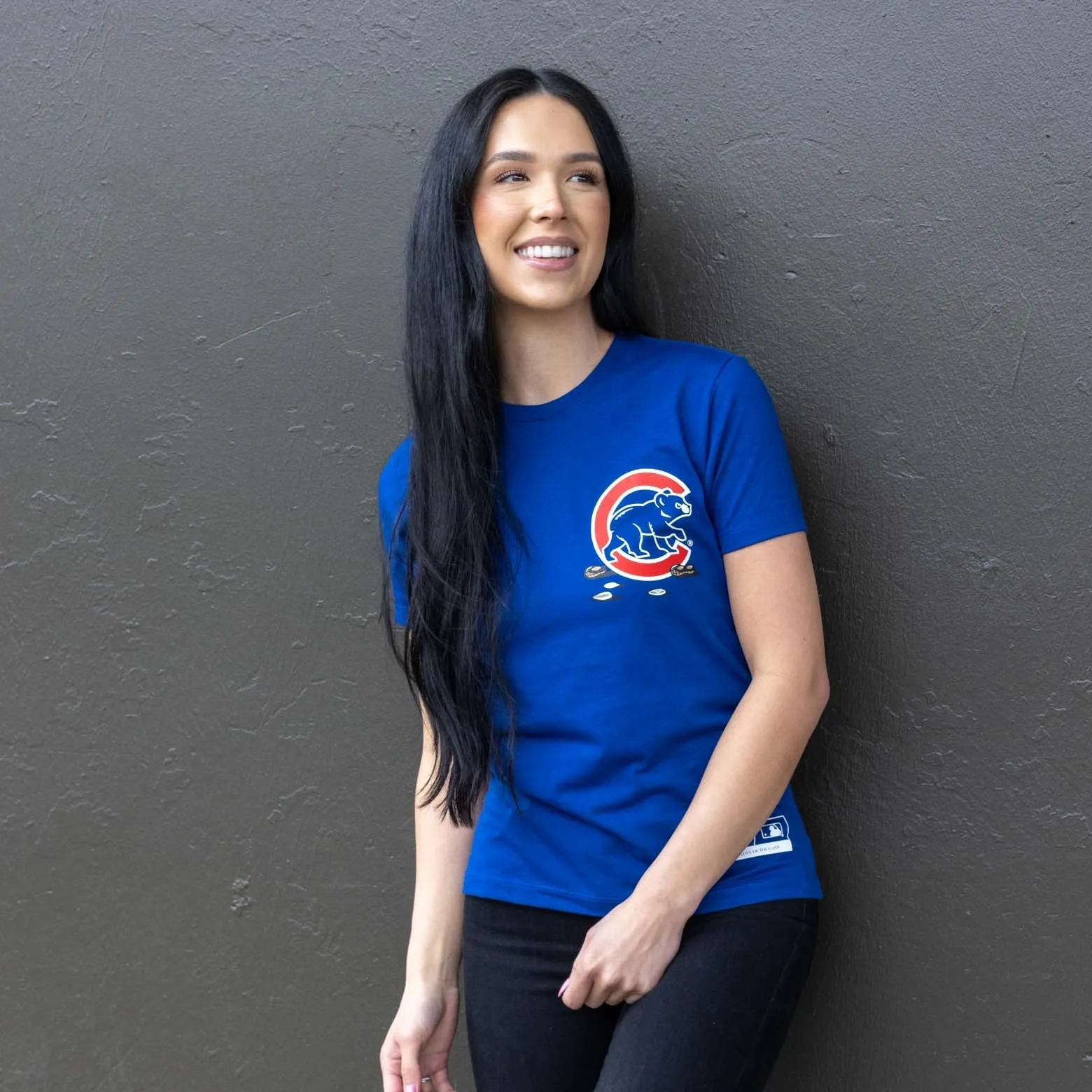 Get Your Peanuts! Women's Warm-Up Tee - Chicago Cubs