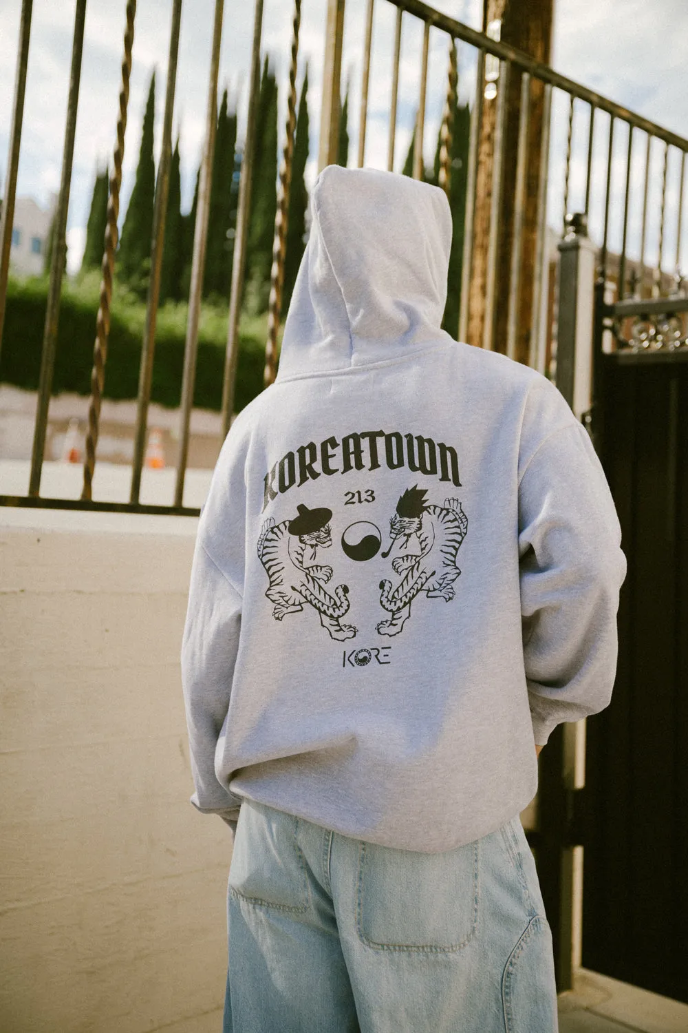 KOREATOWN TIGERS HOODIE (HEATHER GREY)