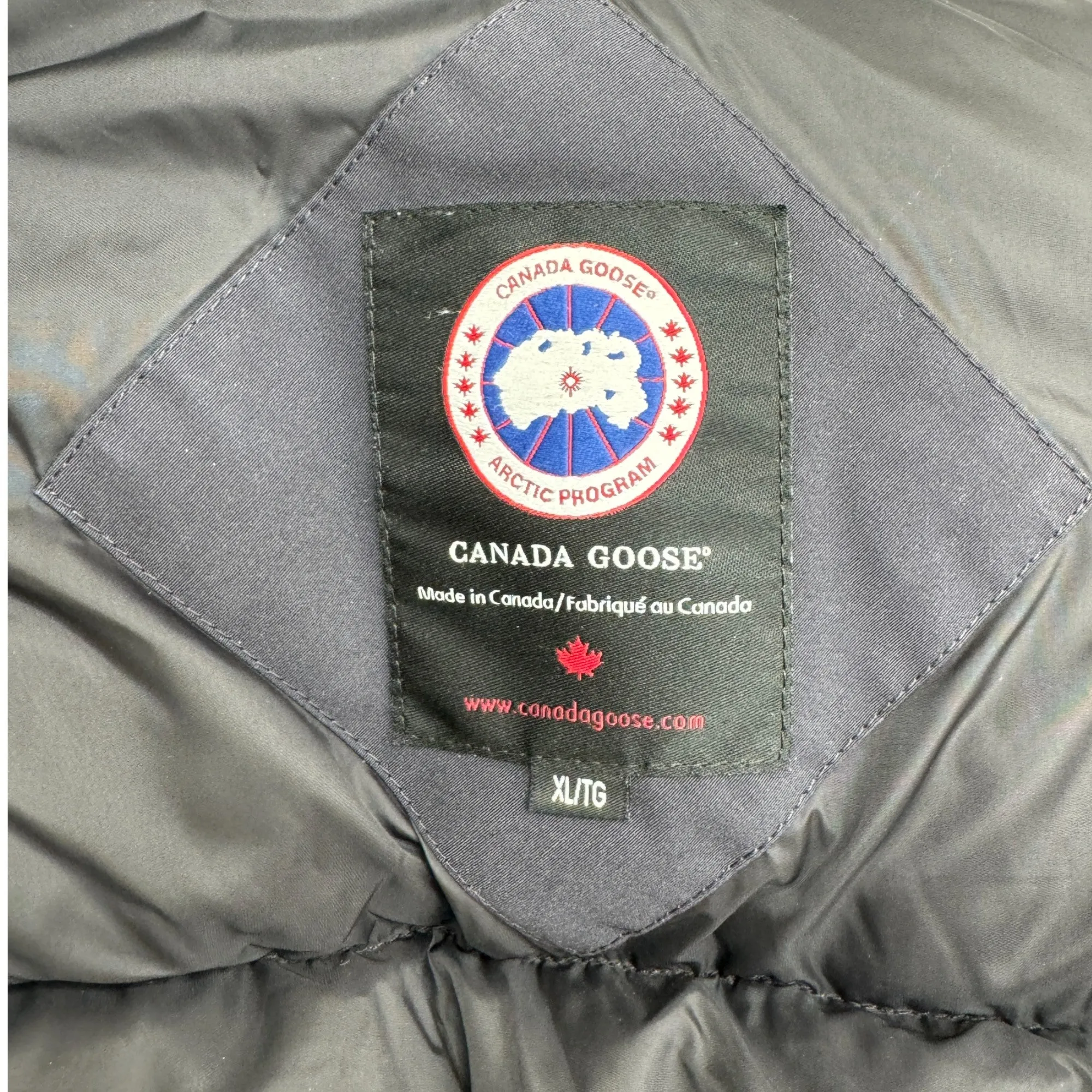 Mens Black Chilliwack Bomber Down Jacket - Size XL