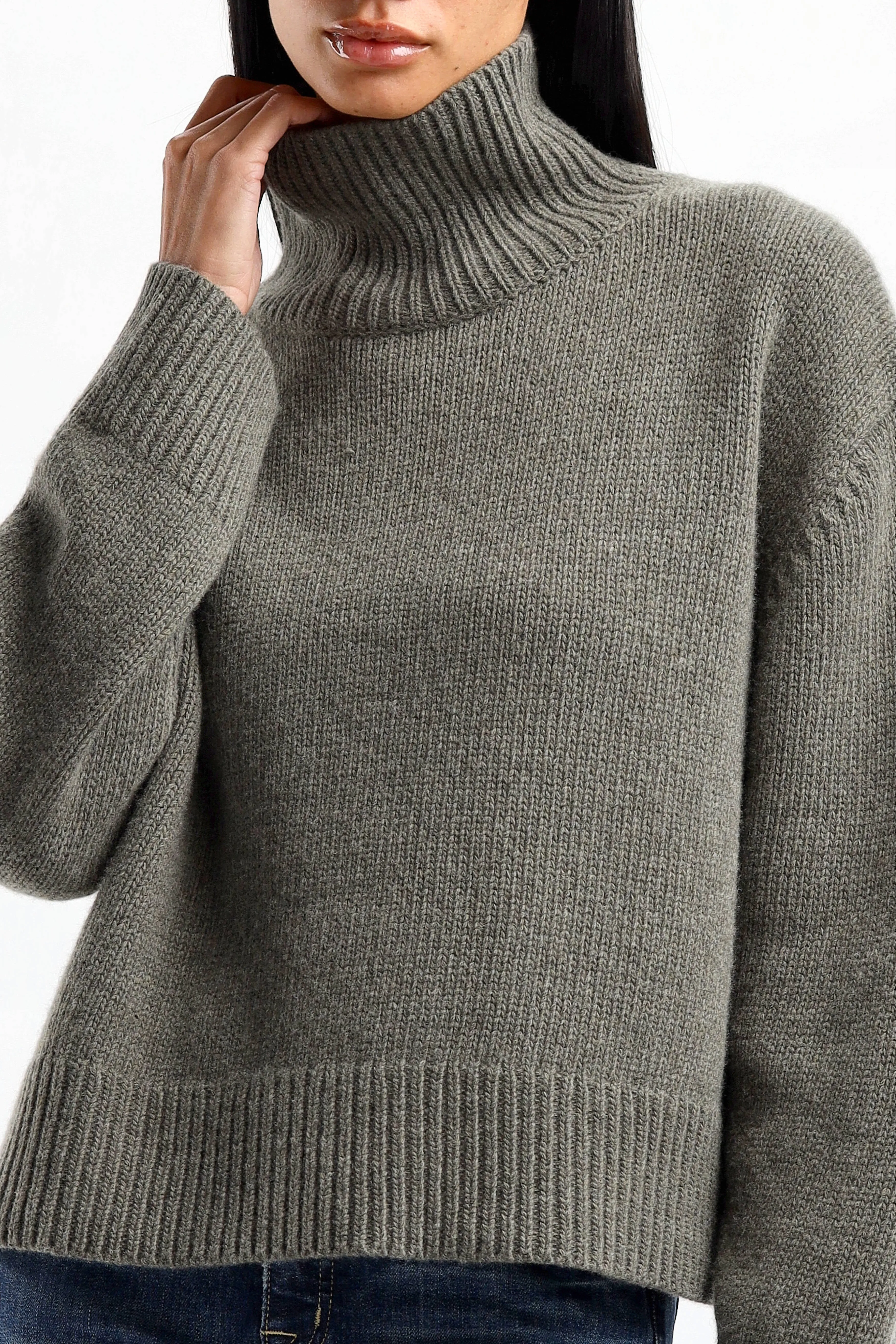 Pullover Omaira in Army Green