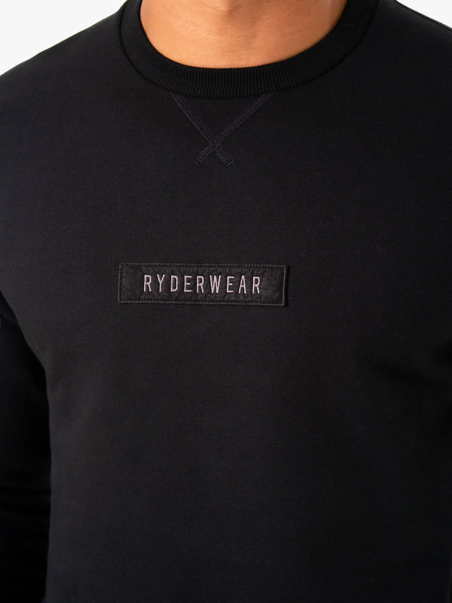 Recharge Pullover - Black