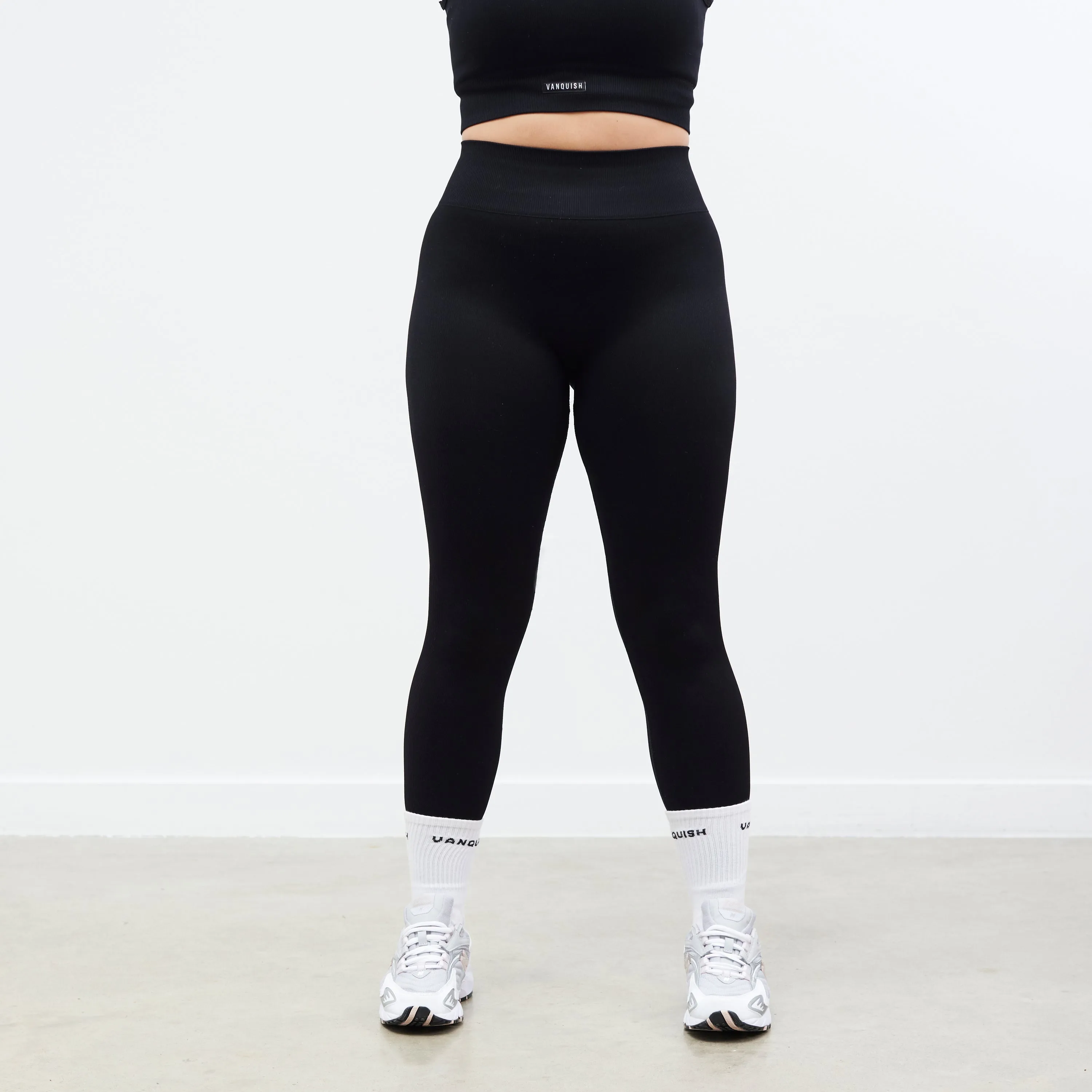 Optimized Title: Vanquish Womens Essential Seamless Black Leggings - Premium Performance Wear